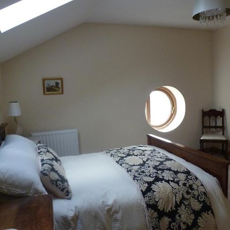 Mile House Barn Bed & Breakfast 낸트위치 외부 사진